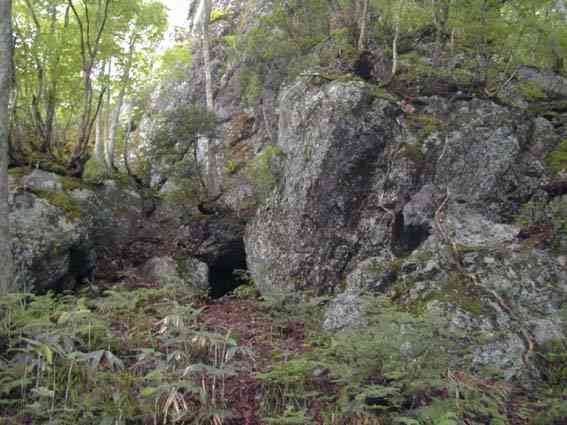 コウモリ岩